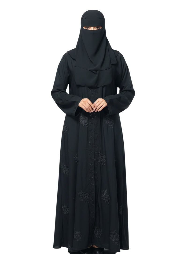women’s closed-front abaya